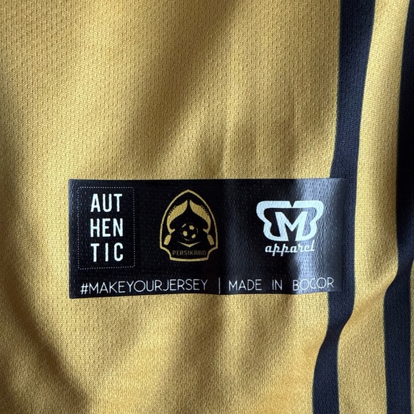 Majestic Gold Tiger Graphic Men's Jersey - Picture 3 of 6